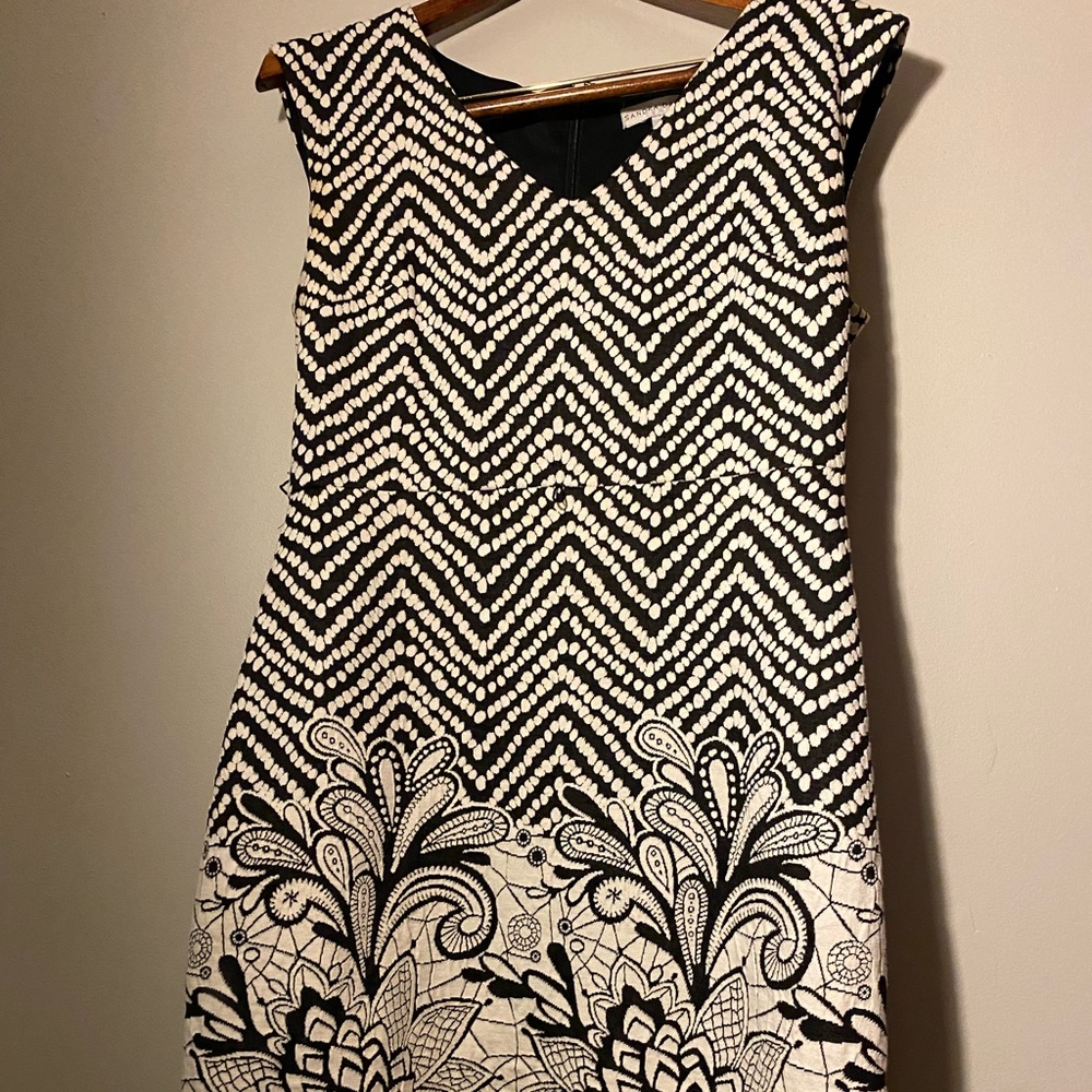 Black and white tight high class mini. Size 6.